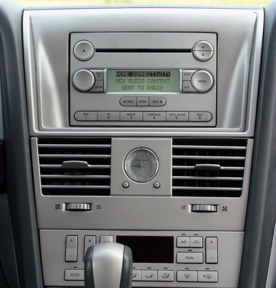  Lincoln Aviator 2003 года  (фото 9 из 57)